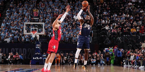 詹姆斯8分杜兰特5分3断 福克斯绝杀条纹队胜星辰队