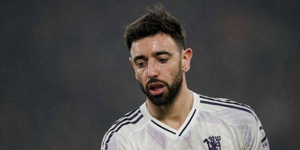 争四格局风云突变：曼联优势微弱，切尔西紧追不舍，利物浦渐行渐远