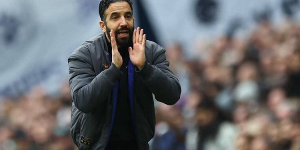 曼联问题究竟何在？努力皆为“治标不治本”，真相无人能解