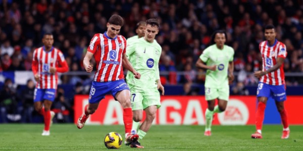 西甲焦点战！巴萨vs马竞，谁能拿下这场矛与盾之争？